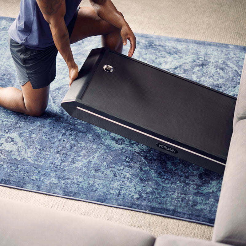 Man lifting up the Trainer+